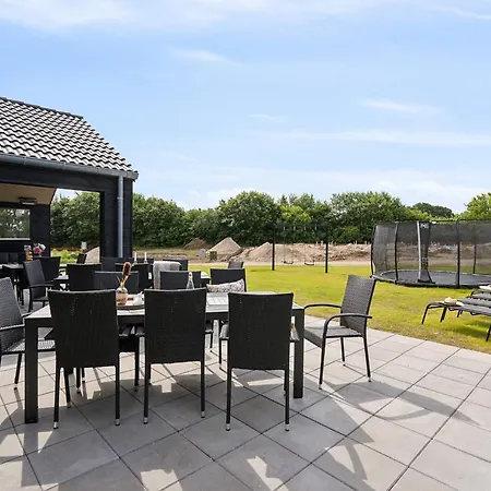 Spacious Retreat Near - By Traum *