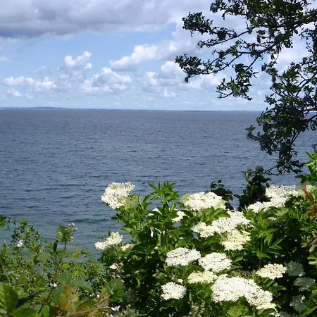 Spacious Retreat Near - By Traum