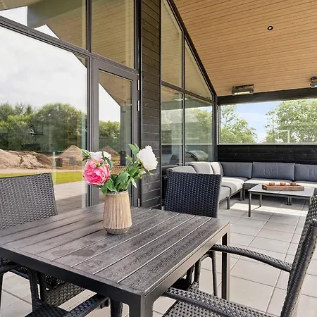 Spacious Retreat Near 別荘 Sarup